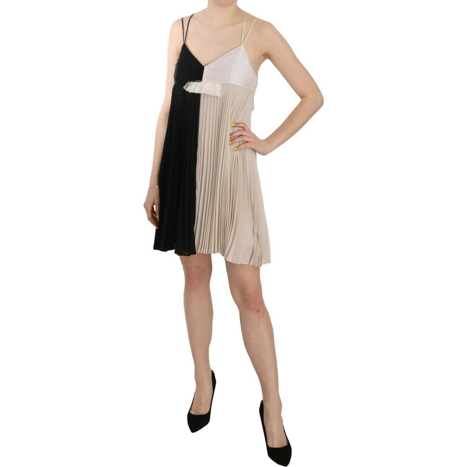 别致的 A 字形公主迷你连衣裙