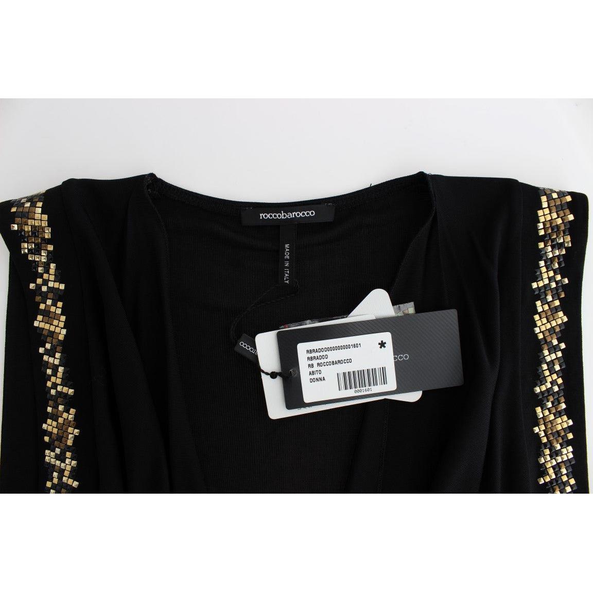 优雅无袖黑色迷你连衣裙，配金色细节