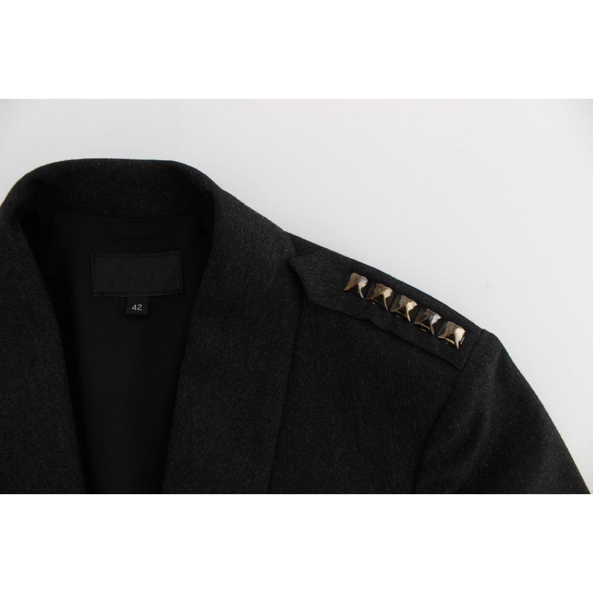 优雅的灰色金色纽扣西装外套