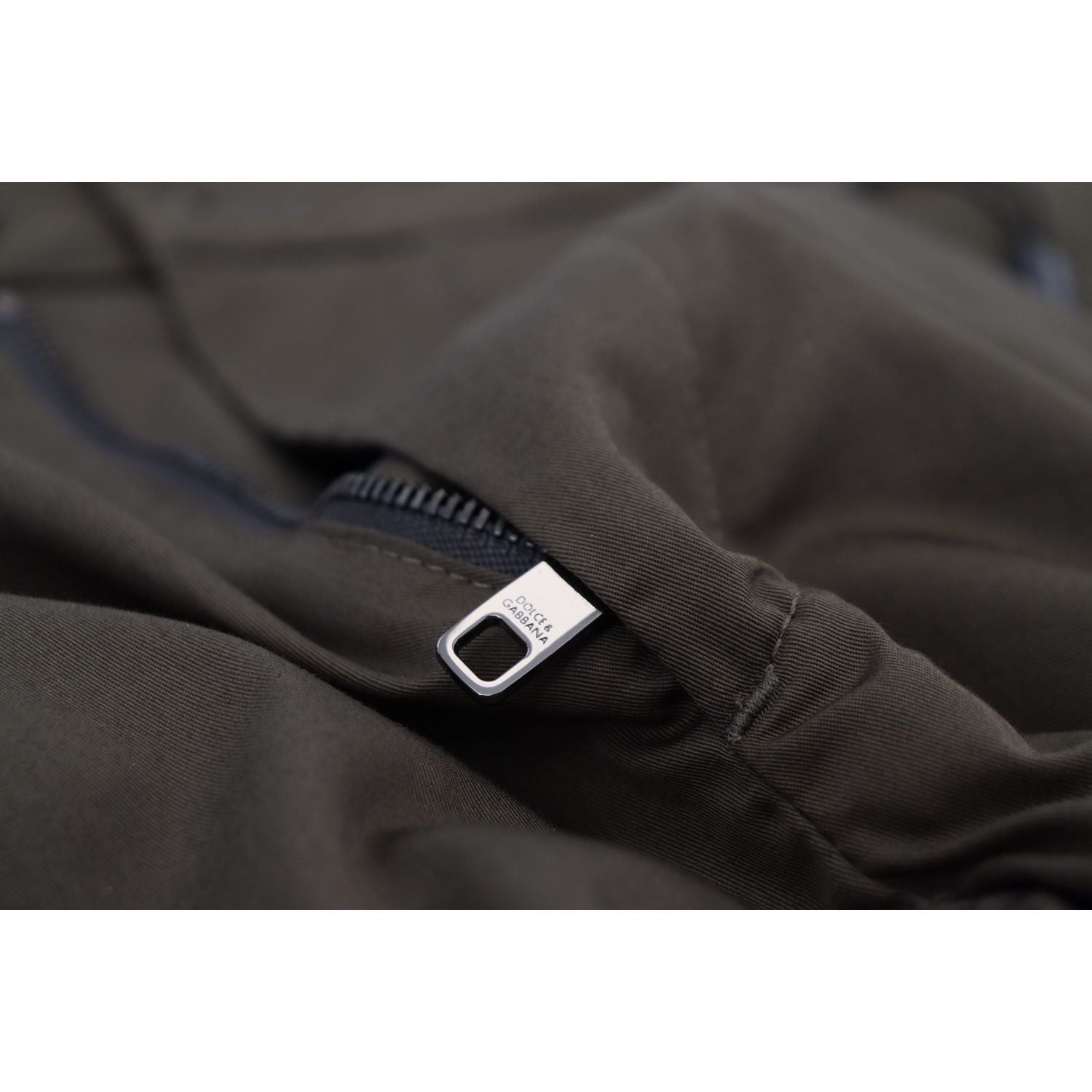 优雅绿色棉质斜纹布短裤