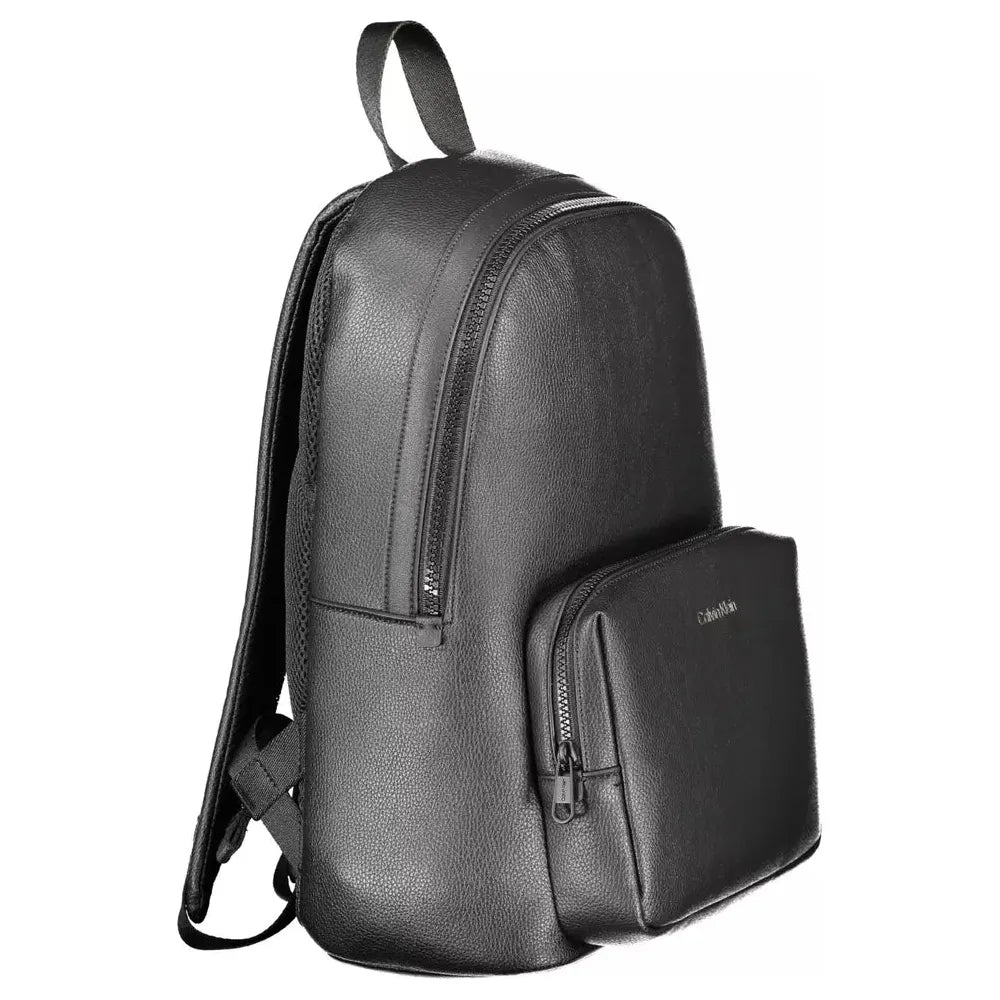 Front view with bag zipped and handles upright.