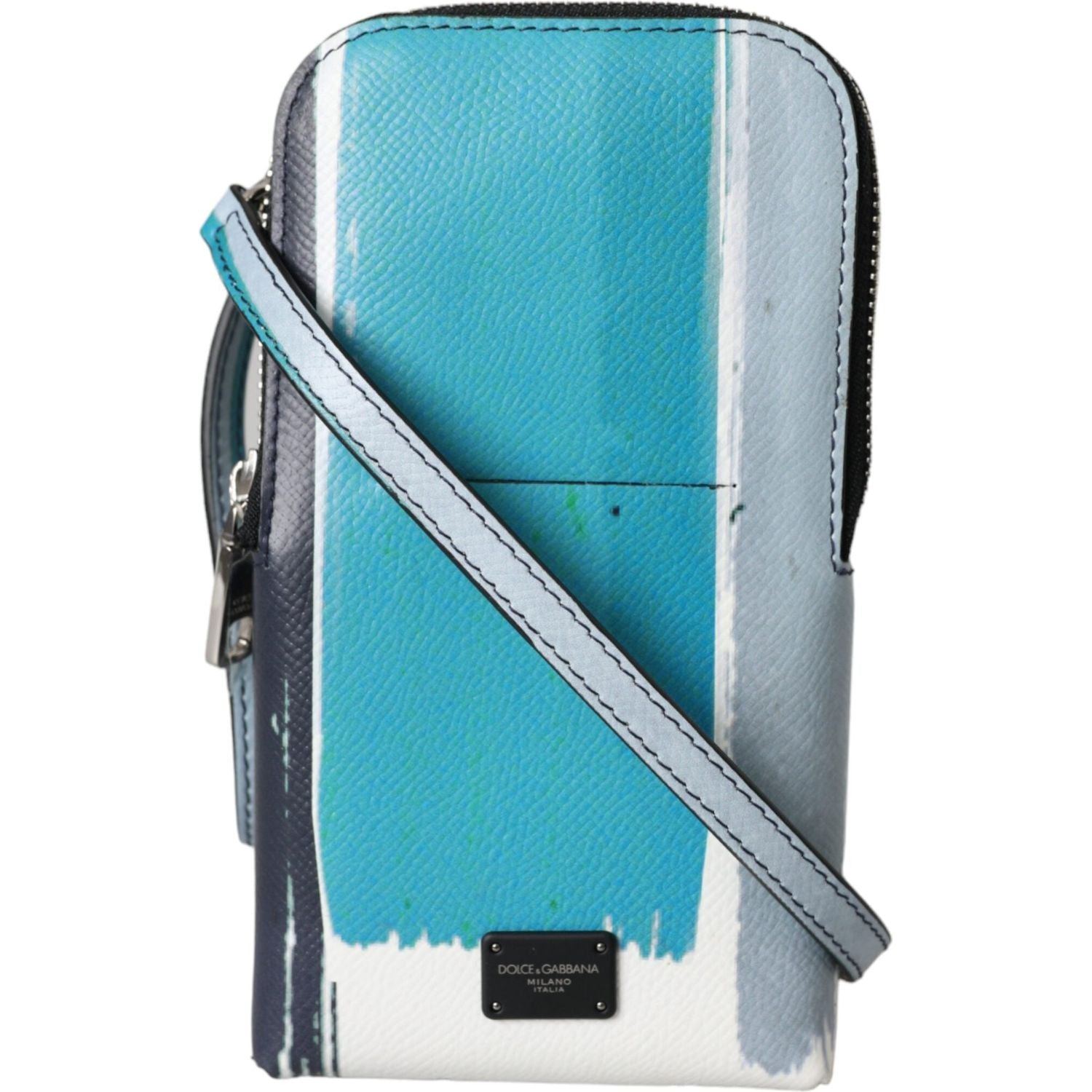 Front view with bag zipped and handles upright.