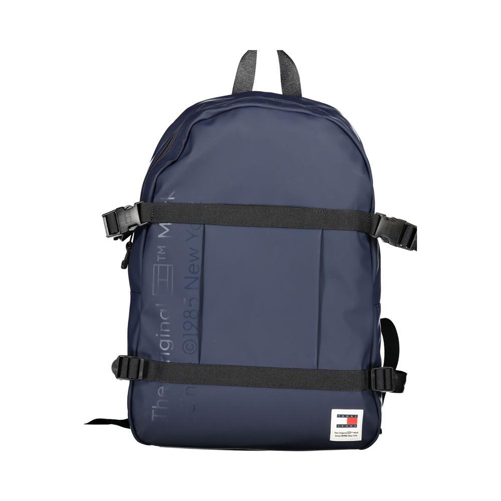 Front view with bag zipped and handles upright.