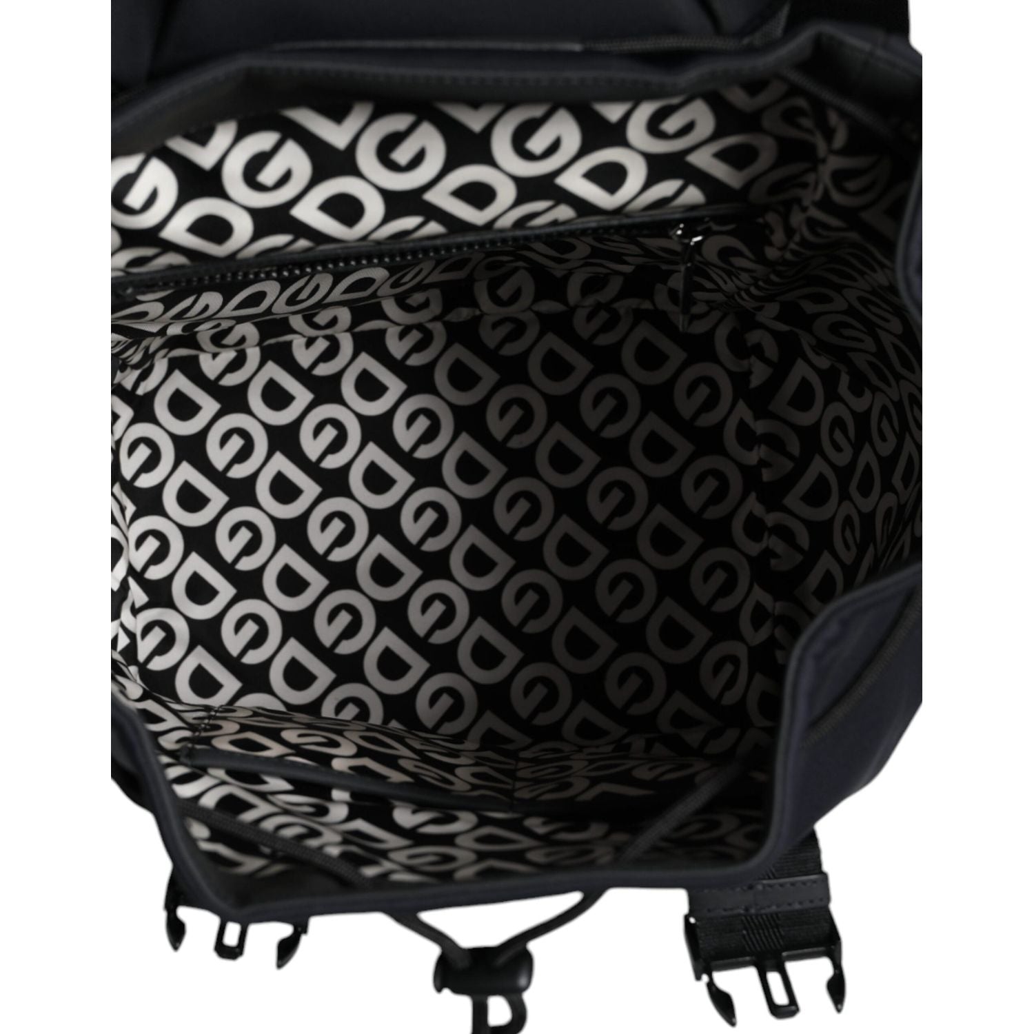 Front view with bag zipped and handles upright.