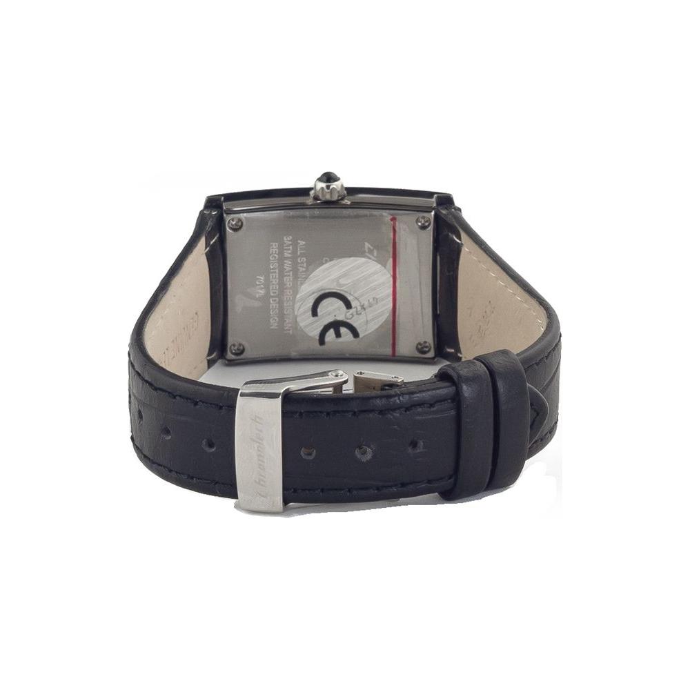 Front view with bag zipped and handles upright.