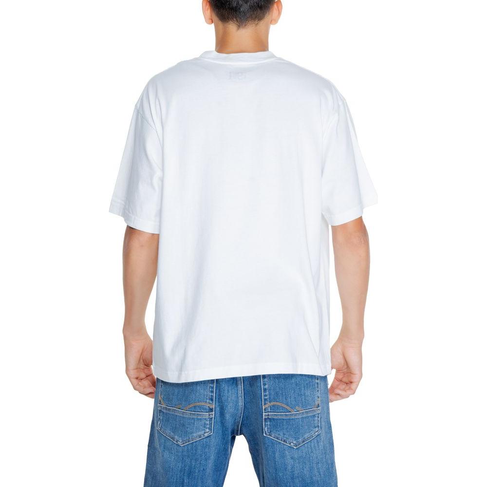 Front view with bag zipped and handles upright.