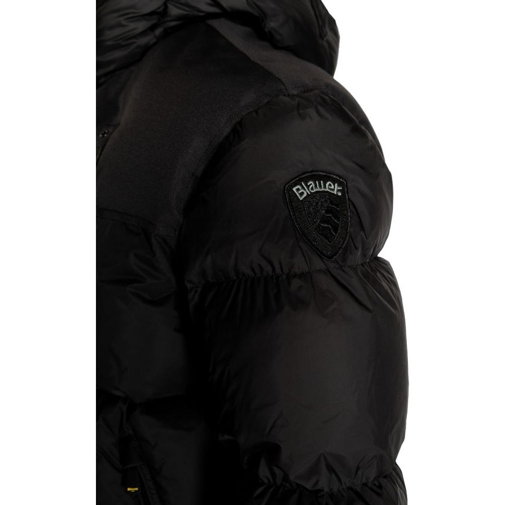 Front view with bag zipped and handles upright.