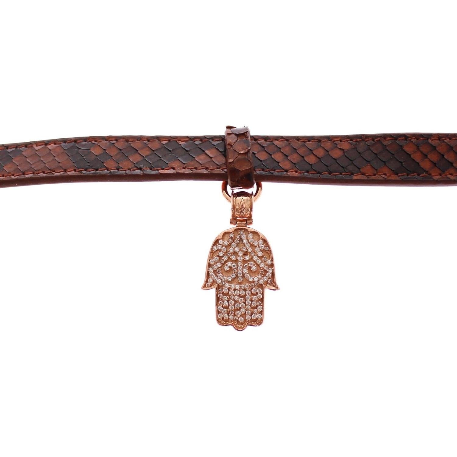 别致的蛇皮与金袖口手镯