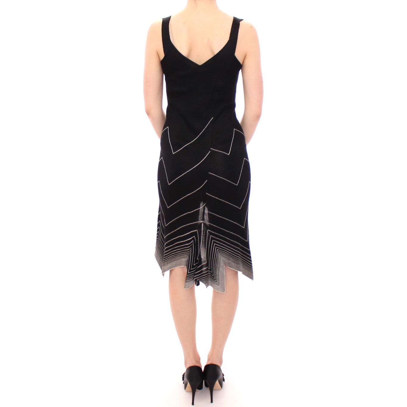 Alice Palmer | Black White Low V Neck Knitted Cocktail Dress | McRichard Designer Brands